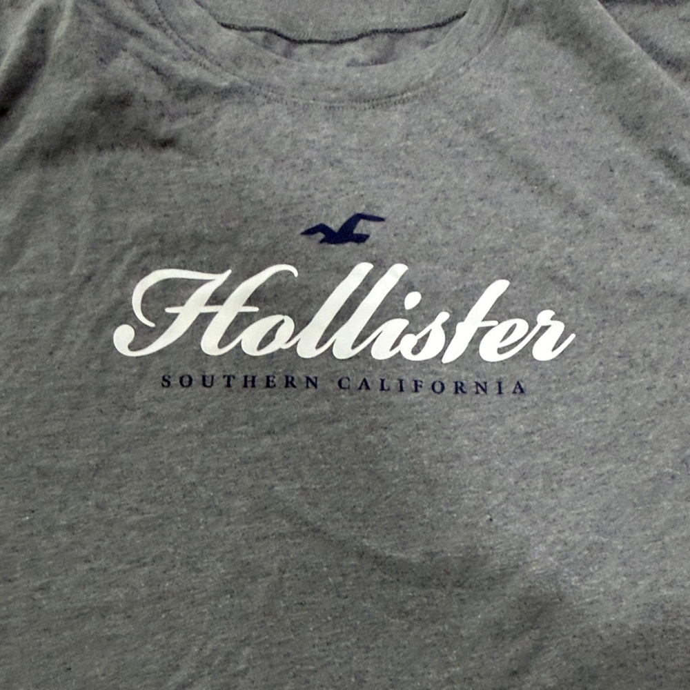 Hollister Charcoal Long Sleeve Tee - Picture 3 of 4